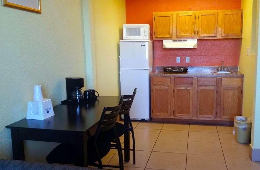 Americas Best Value Inn And Suites Groves Quarto foto