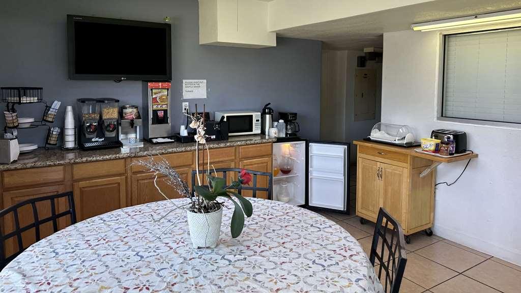 Americas Best Value Inn And Suites Groves Restaurante foto