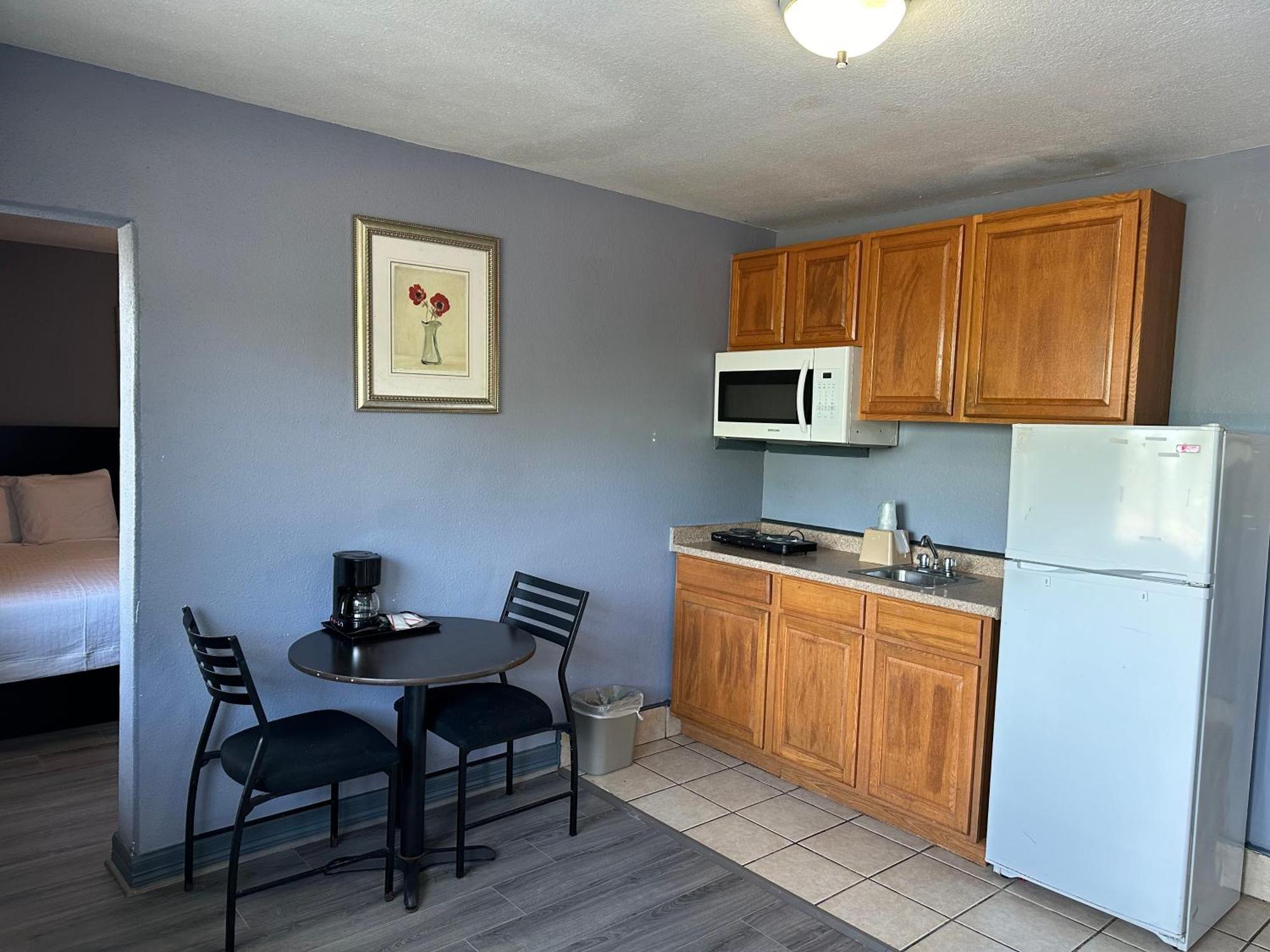 Americas Best Value Inn And Suites Groves Exterior foto