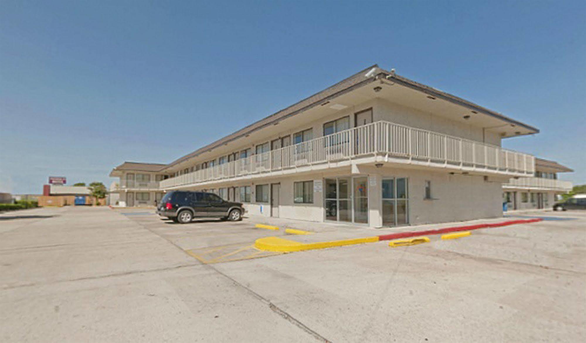 Americas Best Value Inn And Suites Groves Exterior foto